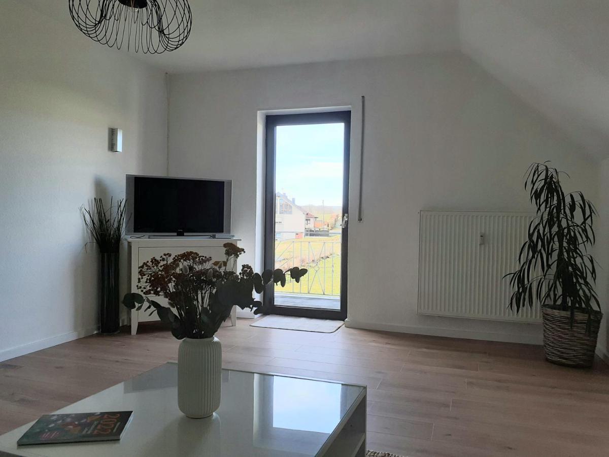 Eifelstern-Schoene Ferienwohnung Mit Balkon Kalenborn-Scheuern Экстерьер фото