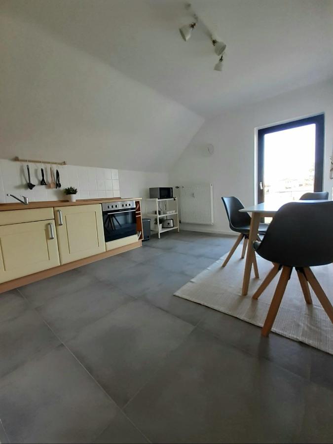 Eifelstern-Schoene Ferienwohnung Mit Balkon Kalenborn-Scheuern Экстерьер фото